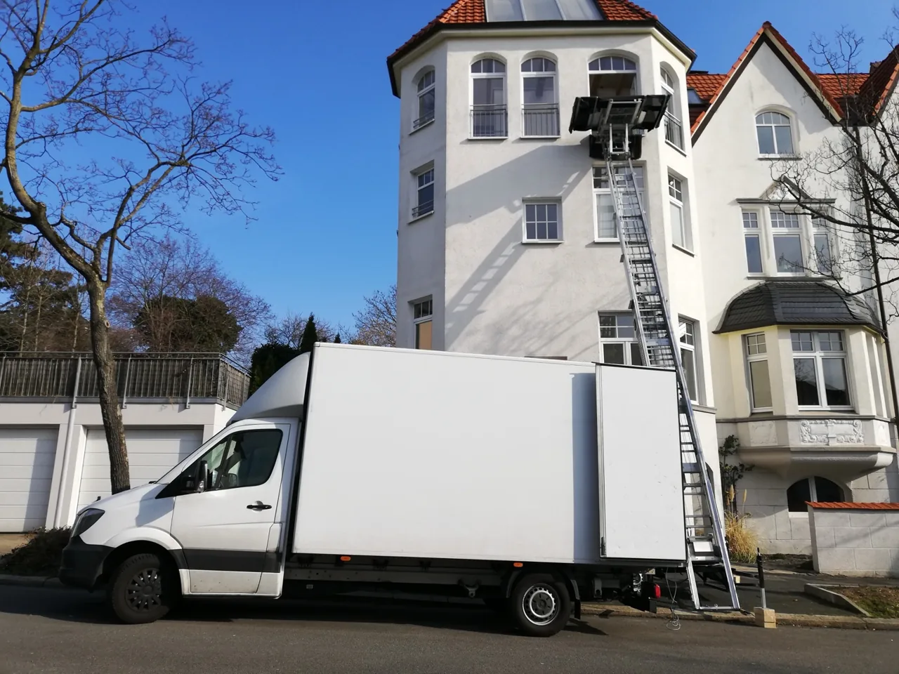 Unser Transporter bei einem Umzug – Ansicht 5
