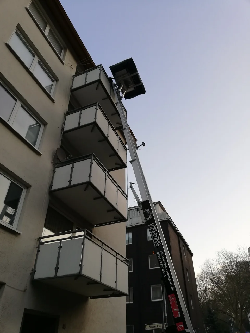 Unser Möbellift im Einsatz – Ansicht 7
